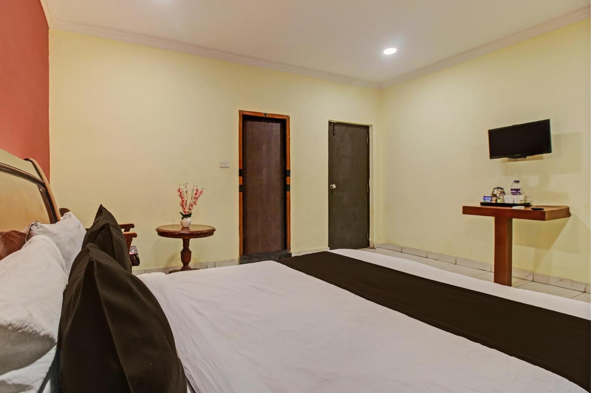 Hotel O Ruma Near Nampally Railway Station Hyderabad Ngoại thất bức ảnh