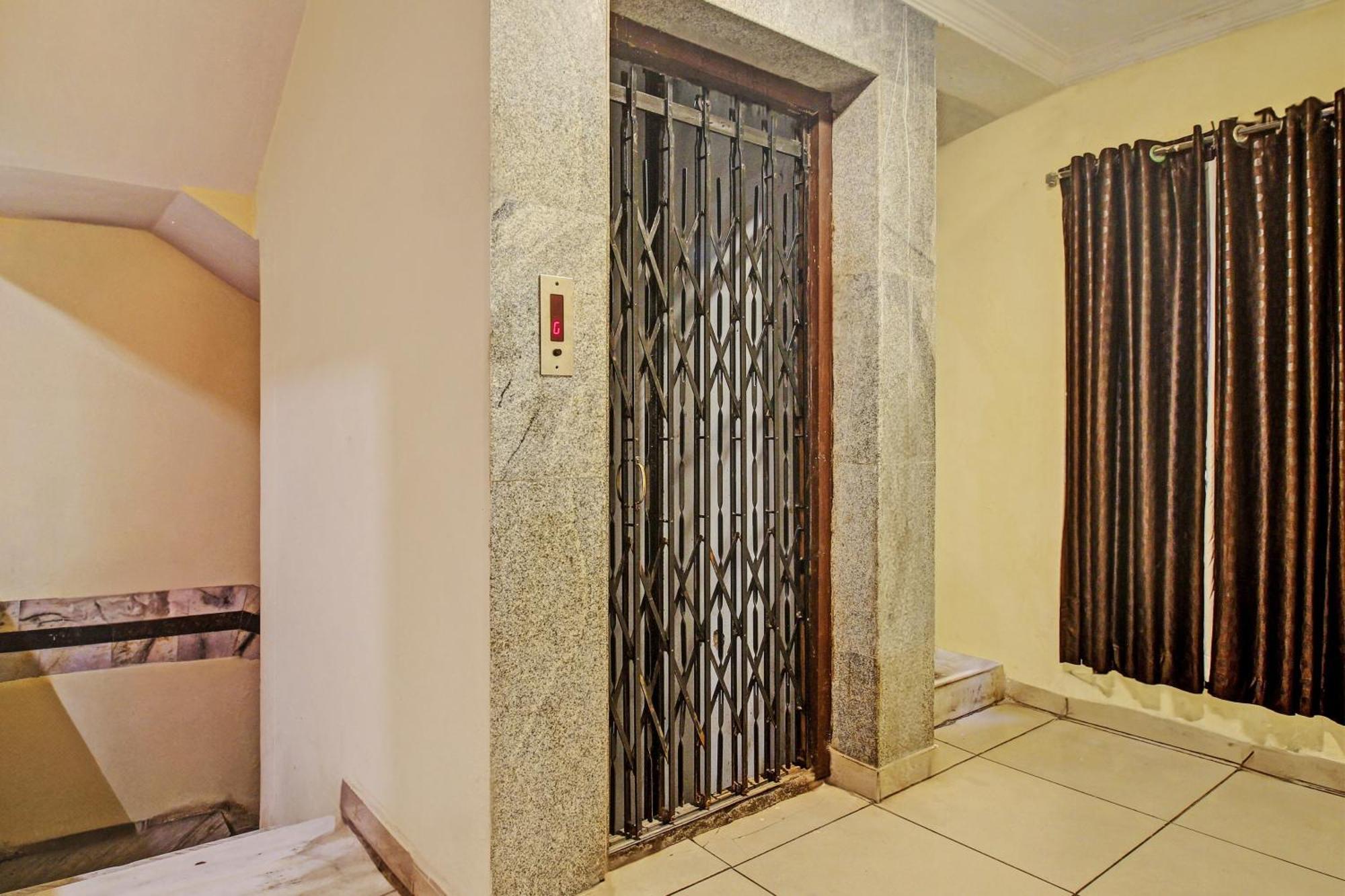 Hotel O Ruma Near Nampally Railway Station Hyderabad Ngoại thất bức ảnh