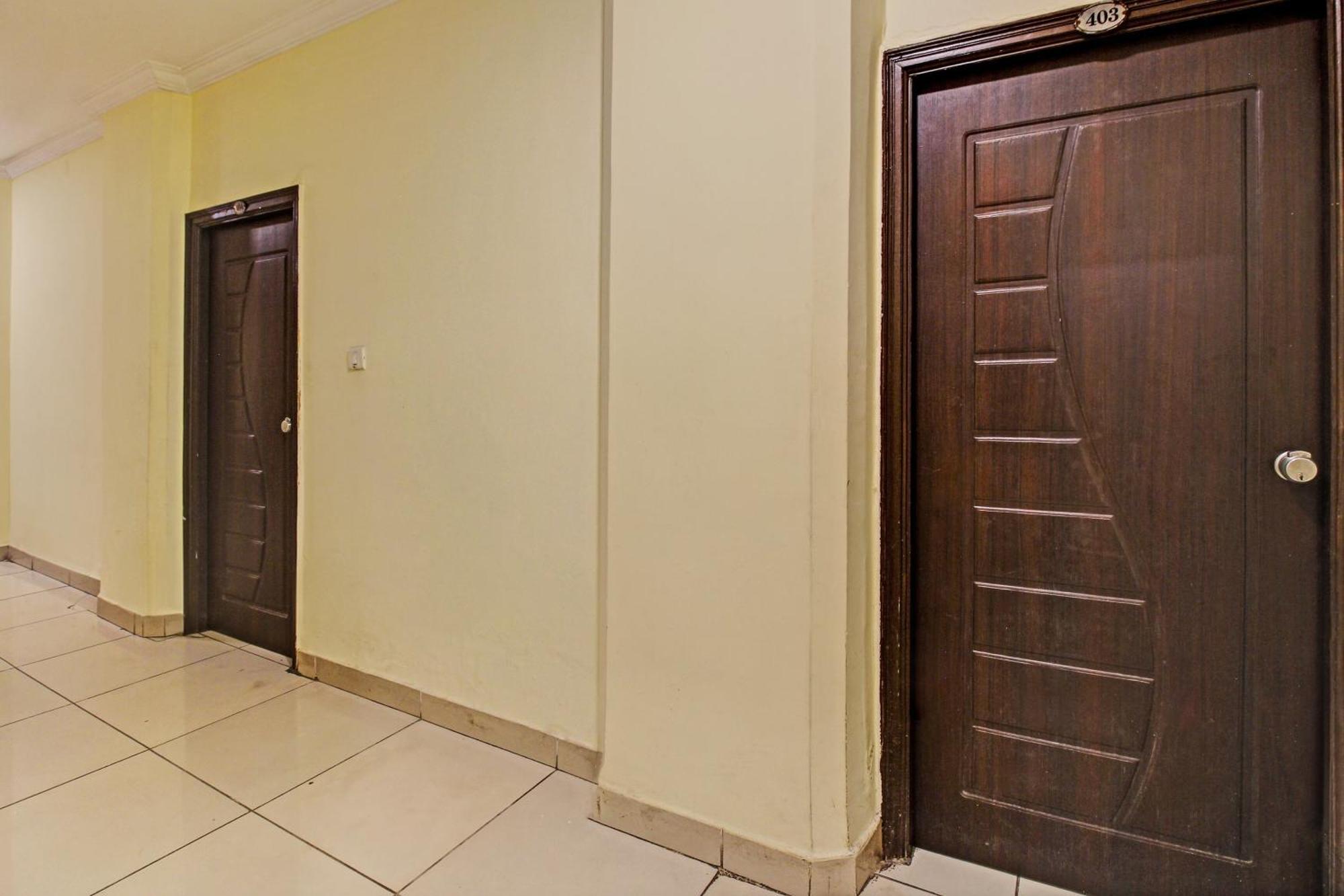 Hotel O Ruma Near Nampally Railway Station Hyderabad Ngoại thất bức ảnh